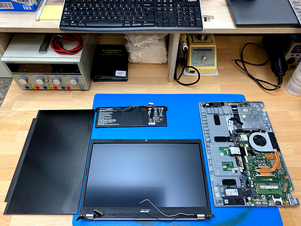 Laptopscherm vervangen ⋆ custom IT ⋆ Computerwinkel